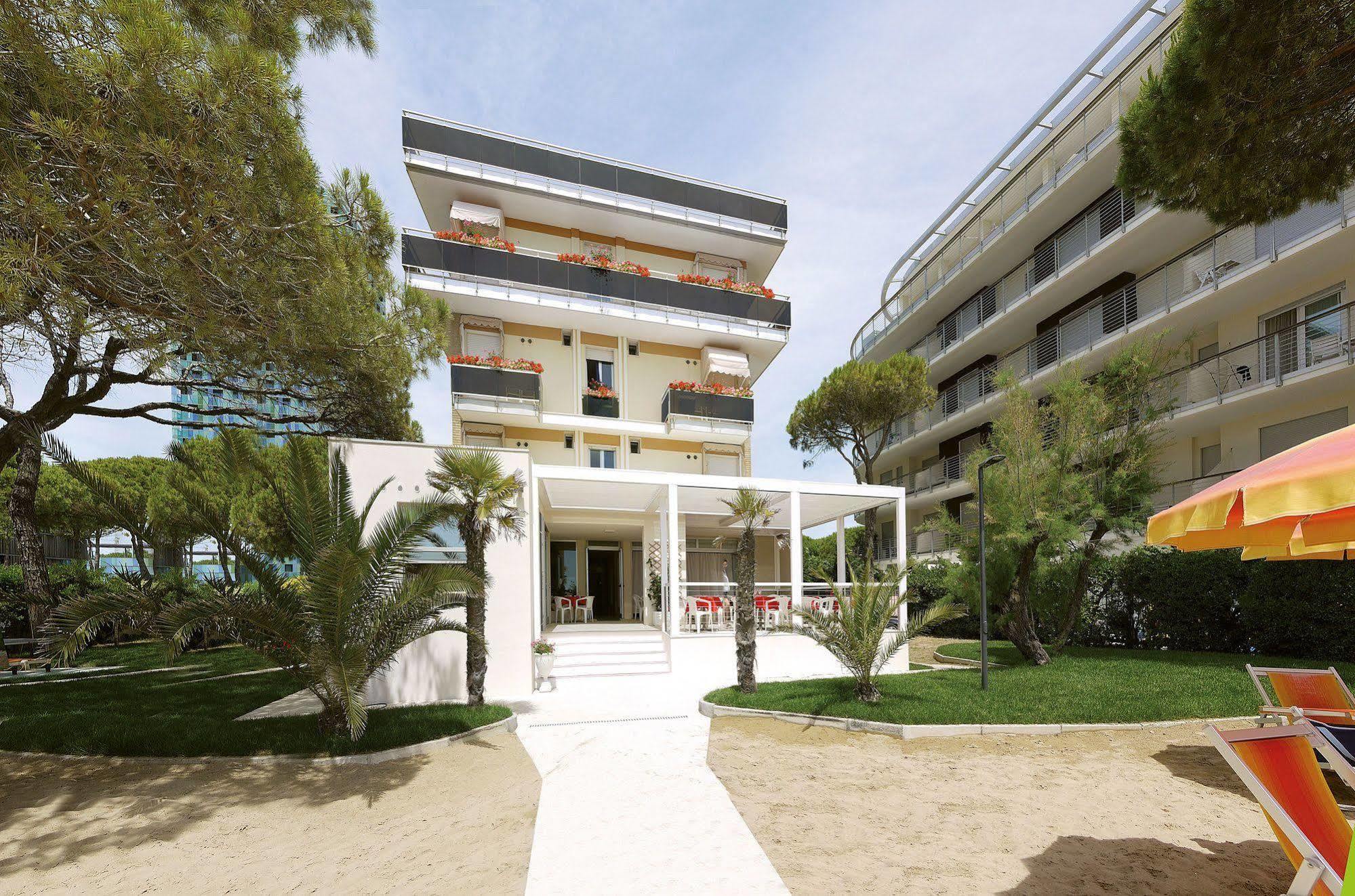 Bertha Fronte Mare 3*